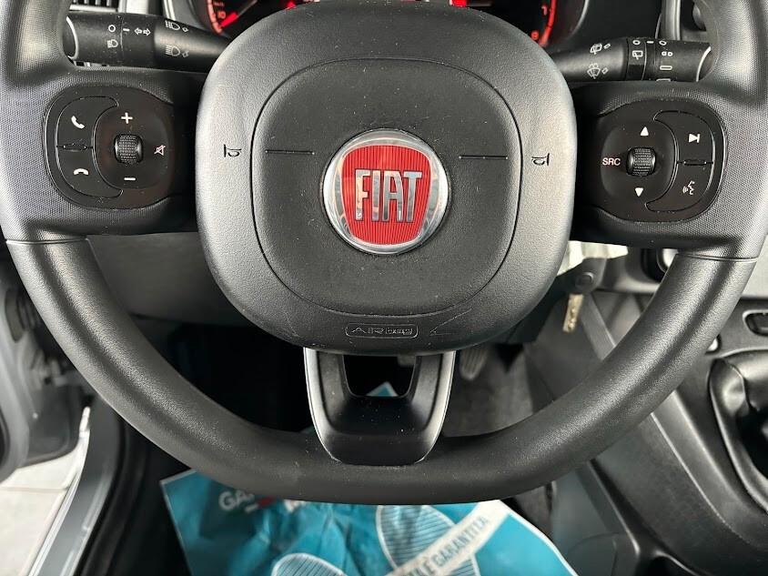 Fiat Panda CROSS 1.0 HYBRID NEOPATENTATI