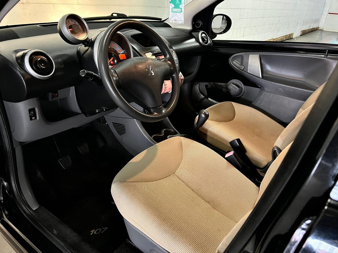 Peugeot 107 1.0 68CV 5p. Sweet Years