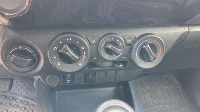 TOYOTA Hilux 2.4 D-4D 4WD 4 porte Double Cab Comfort PERMUTE