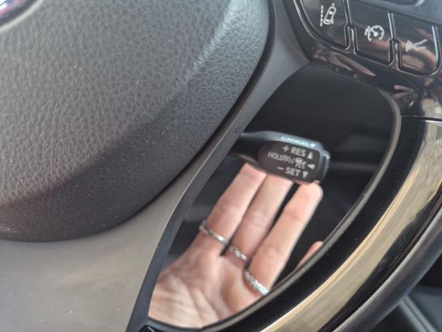 TOYOTA C-HR 1.8 Hybrid E-CVT Business