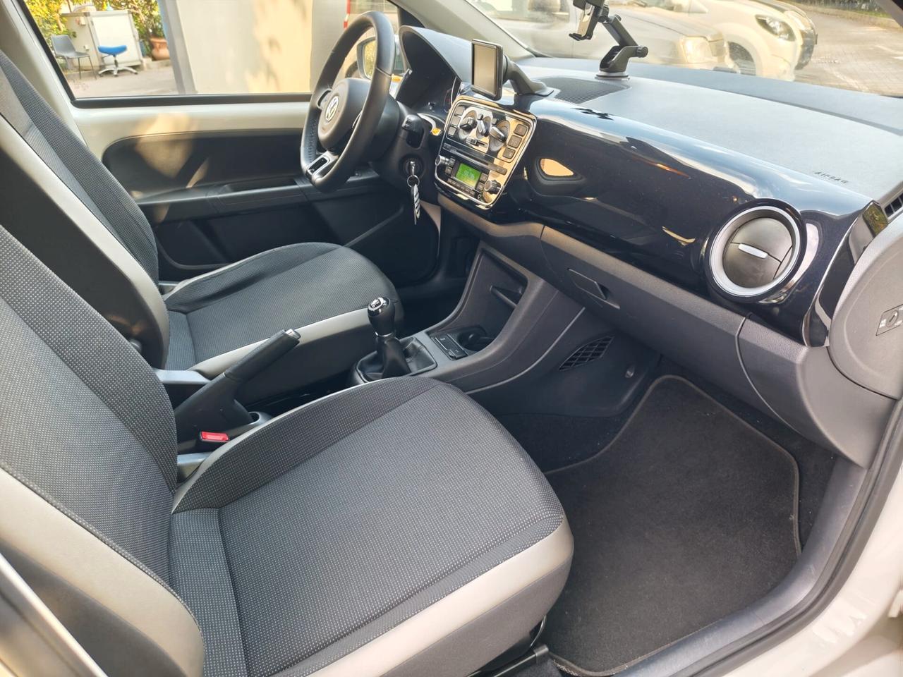 Volkswagen up! 1.0 75 CV 5p. high