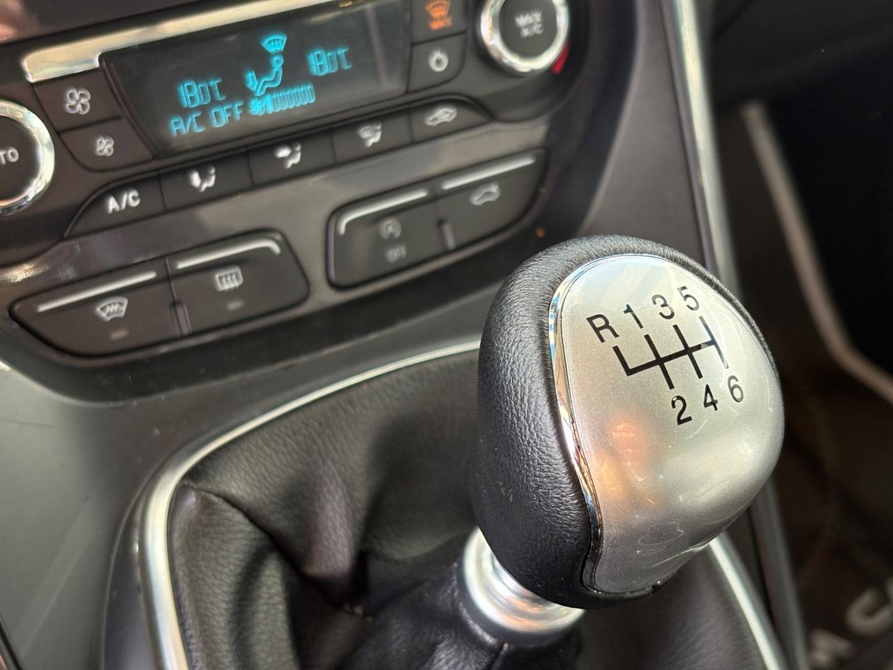 Kuga 2.0 TDCI 150 CV 2WD Titanium TETTO APRIBILE!