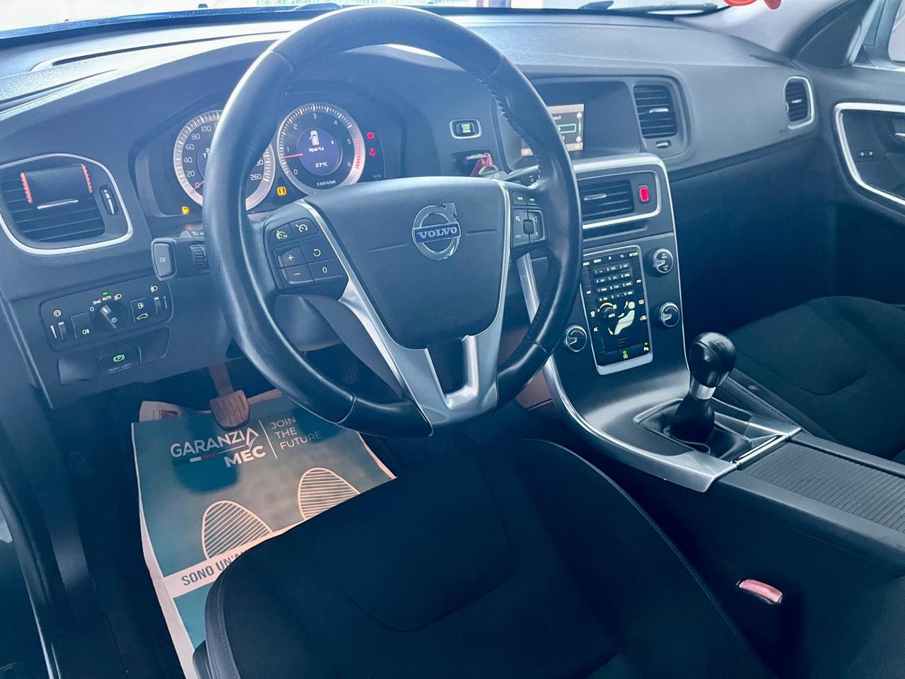 Volvo V60 D3 Momentum - 2013