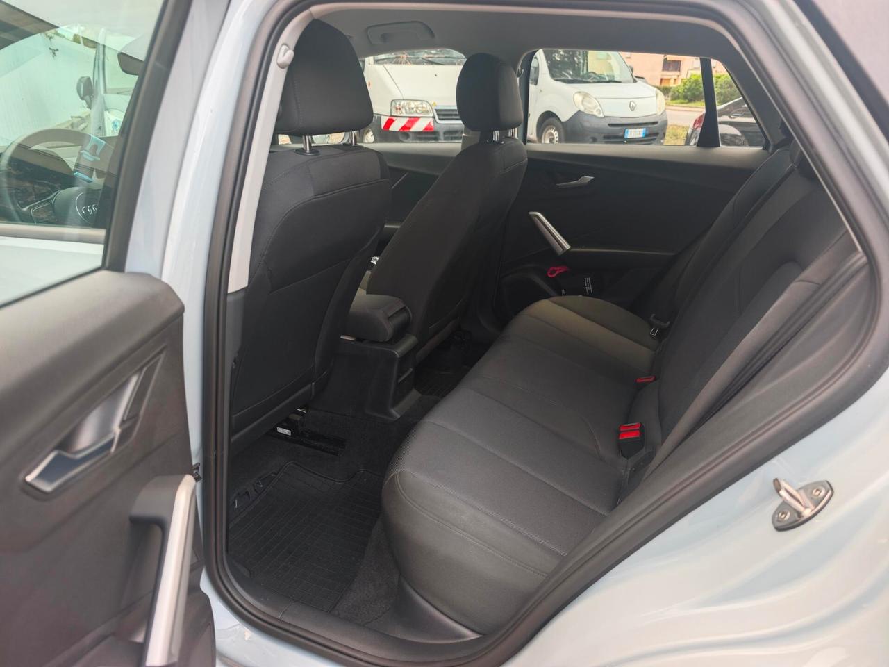 Audi Q3 2.0 TDI 116 CV 4X2 MANUALE