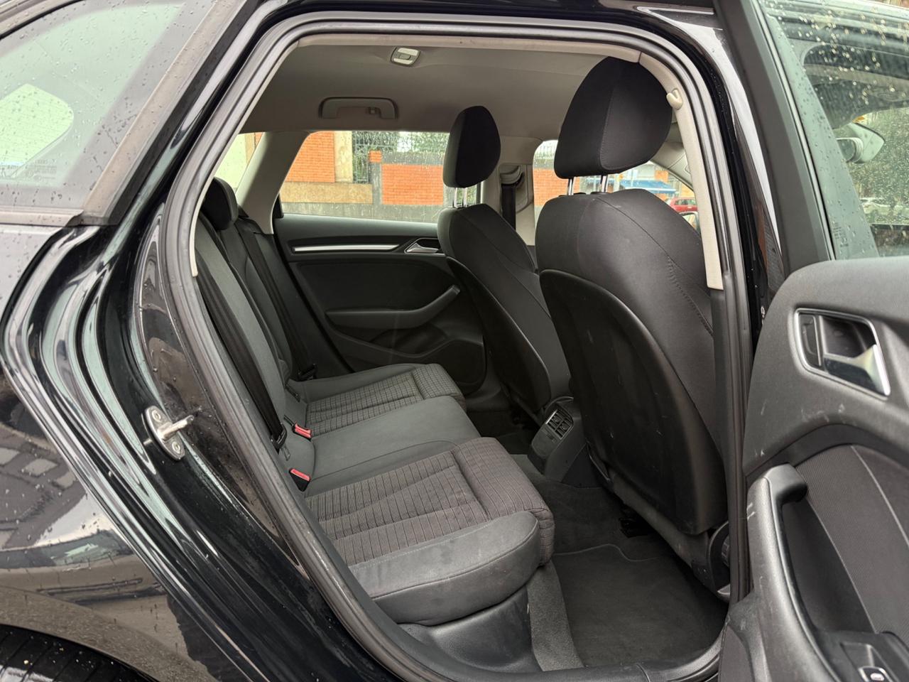 Audi A3 Restayling 1.6 TDI SportBack Full Full