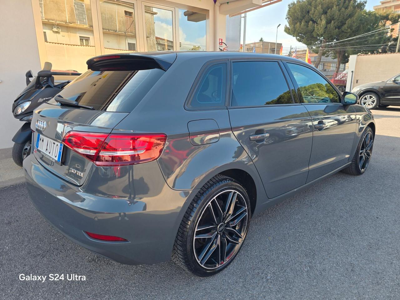 Audi A3 SPB 30 TDI Business Advanced