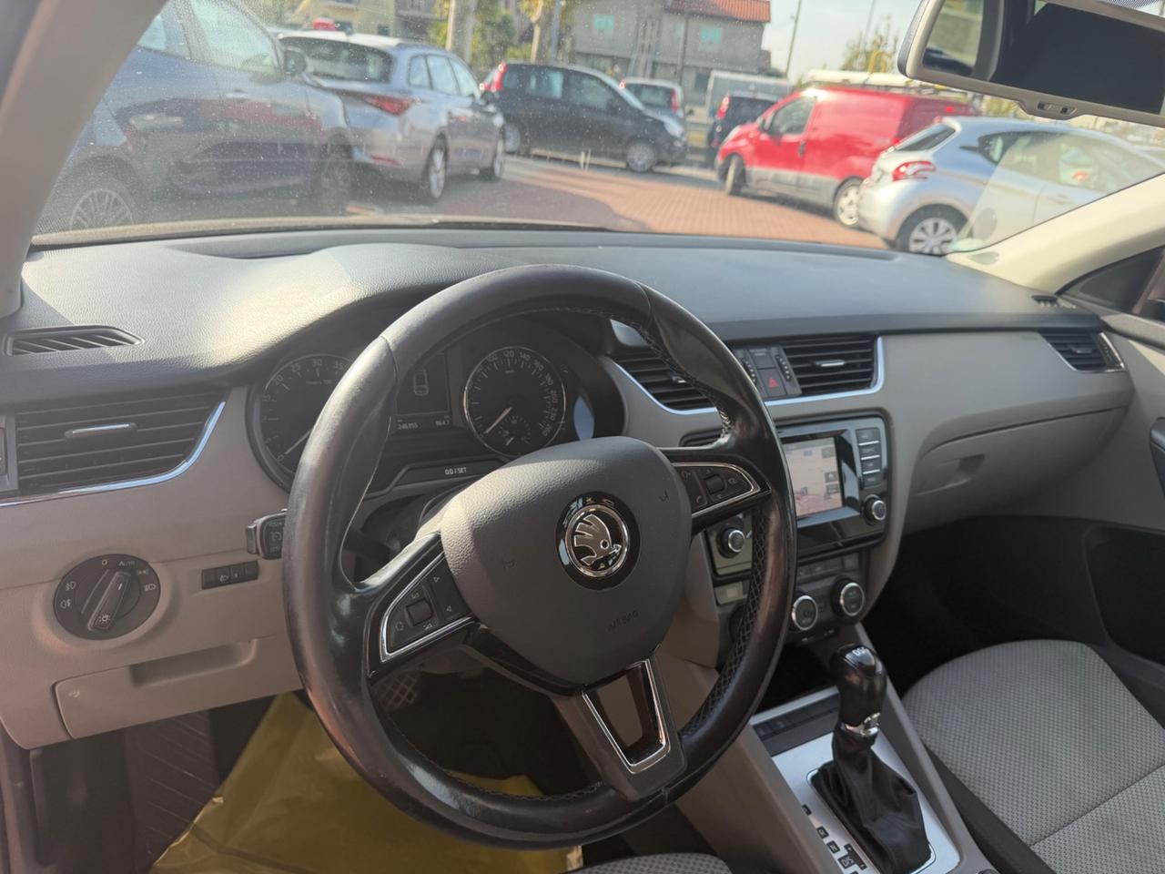 Skoda Octavia 1.6 TDI CR 105 CV DSG Wagon Ambition
