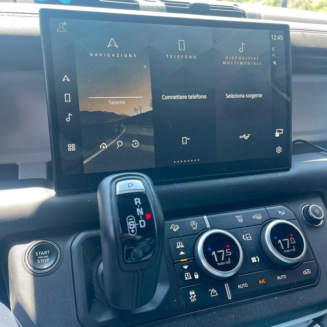 Land Rover Defender 110 3.0D I6 200 CV AWD Auto X-Dynamic SE