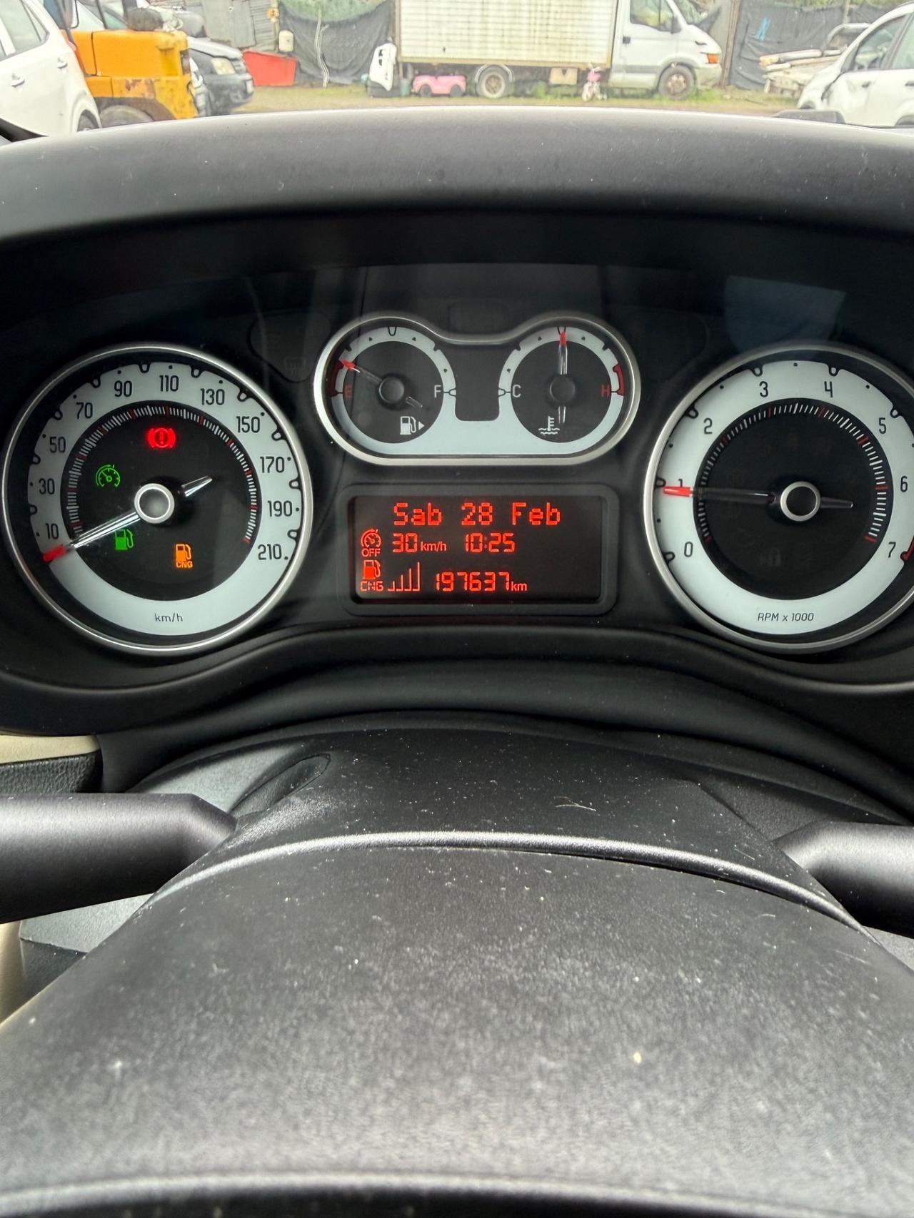 Fiat 500L 0.9 TwinAir Turbo Natural Power Lounge