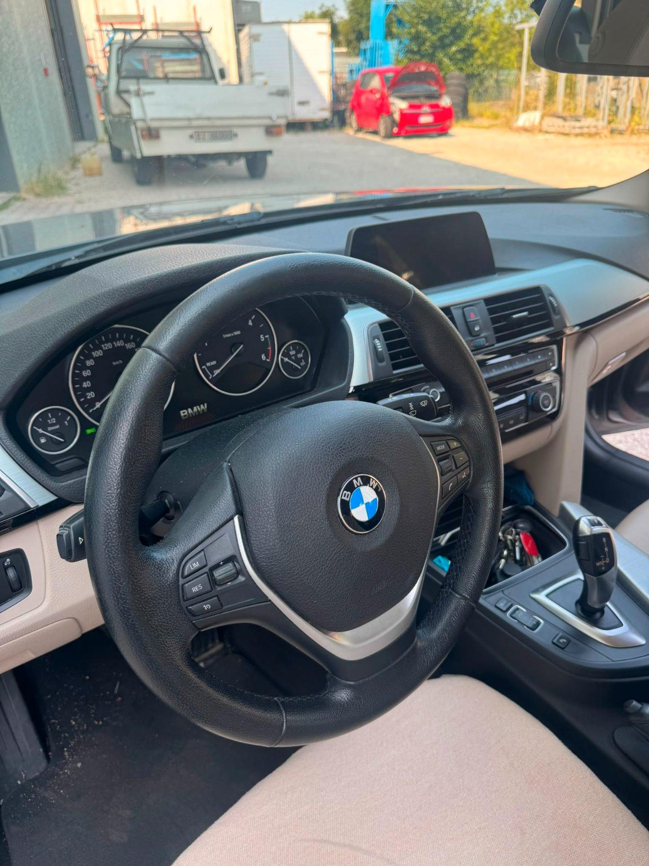 BMW 318 318d touring Msport