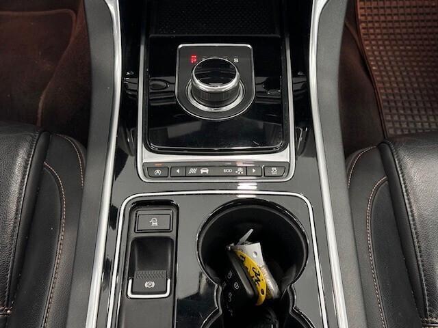 Jaguar XE 2.0 D 180 CV AWD aut. Portfolio