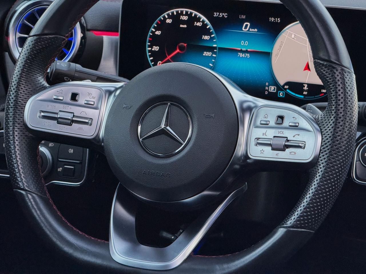 Mercedes-Benz CLA 180 d Premium AMG TETTO