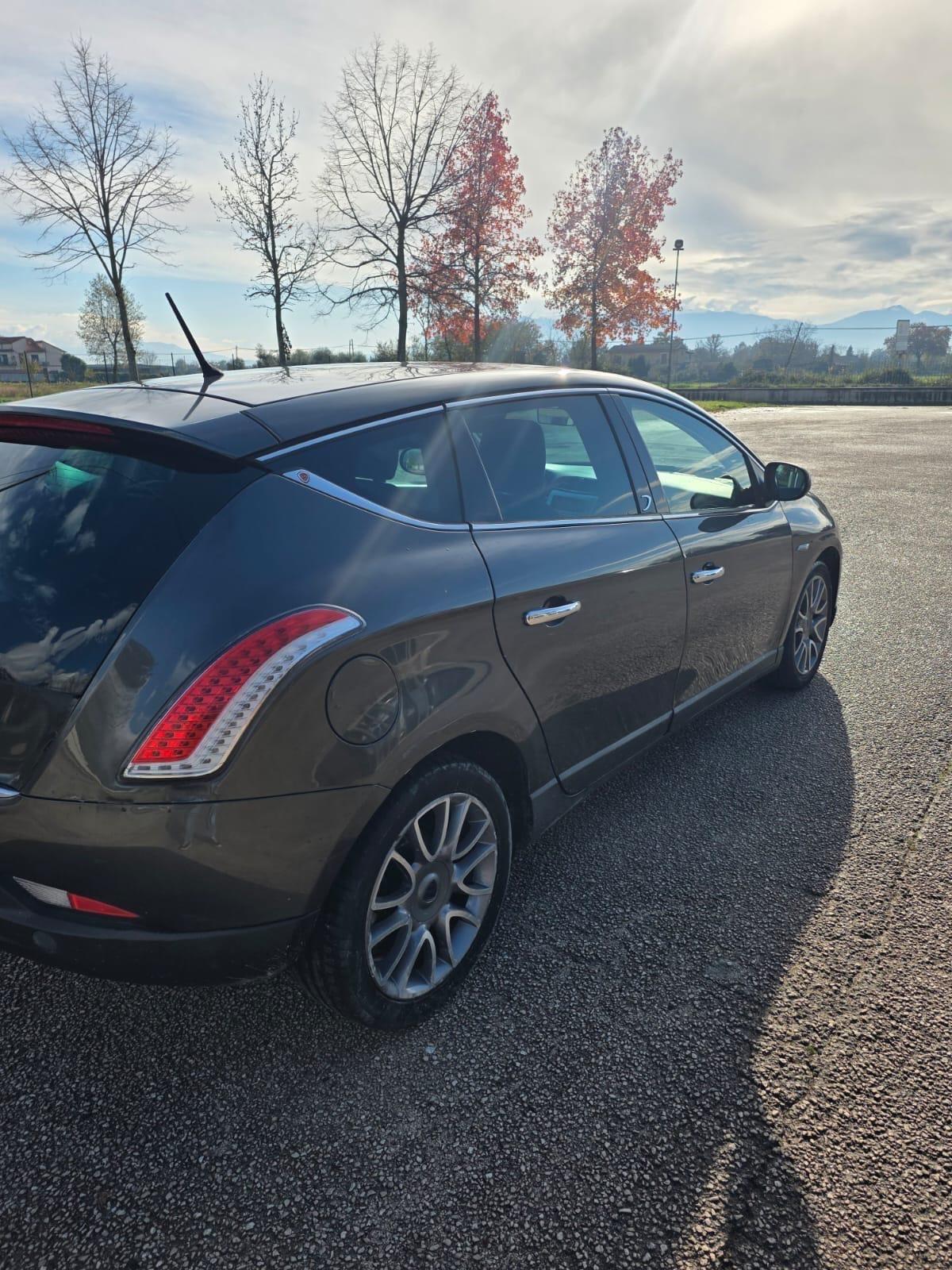 Lancia Delta 1.6 MJT 120 cv 2011