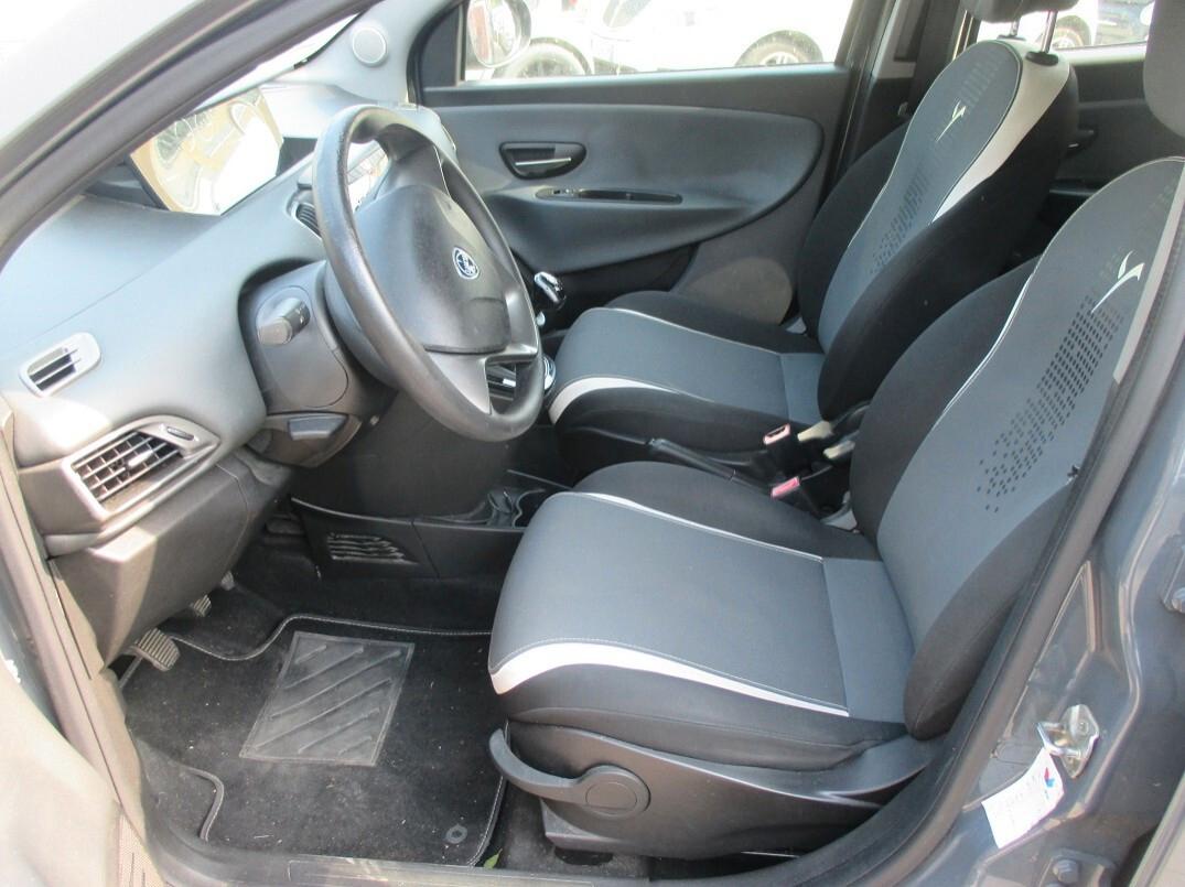 Lancia Ypsilon 0.9 t.air Gold ecochic metano 80cv E6