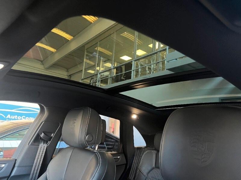PORSCHE Macan 2.0 T