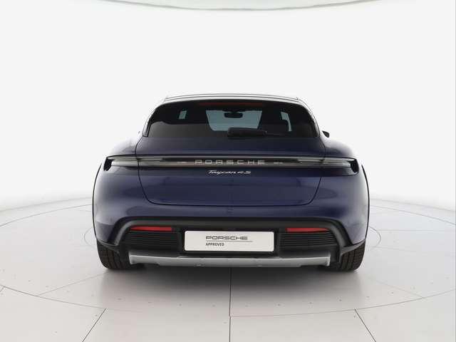 Porsche Taycan cross turismo 4s