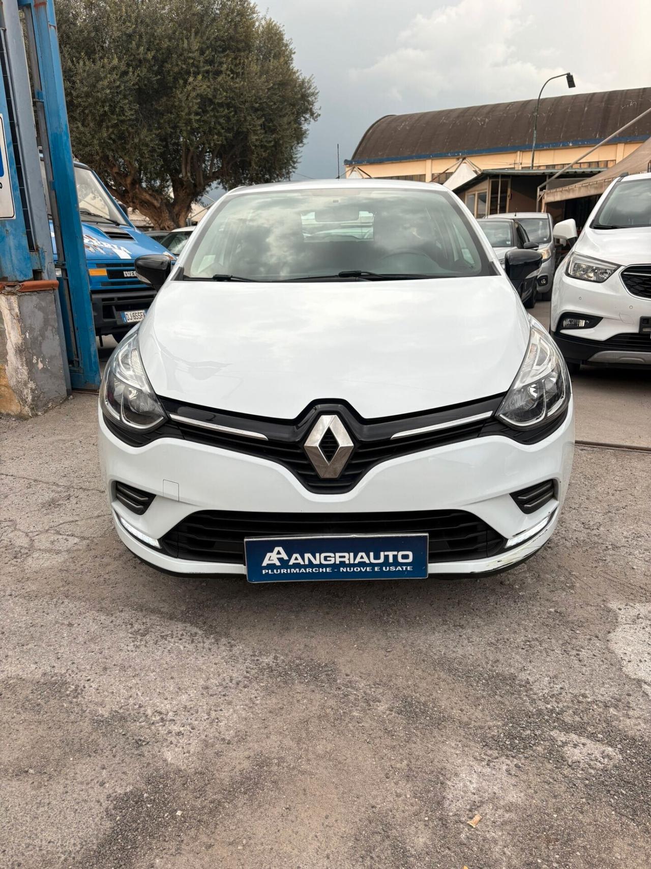 Renault Clio TCe 12V 75 CV 5 porte Moschino Life