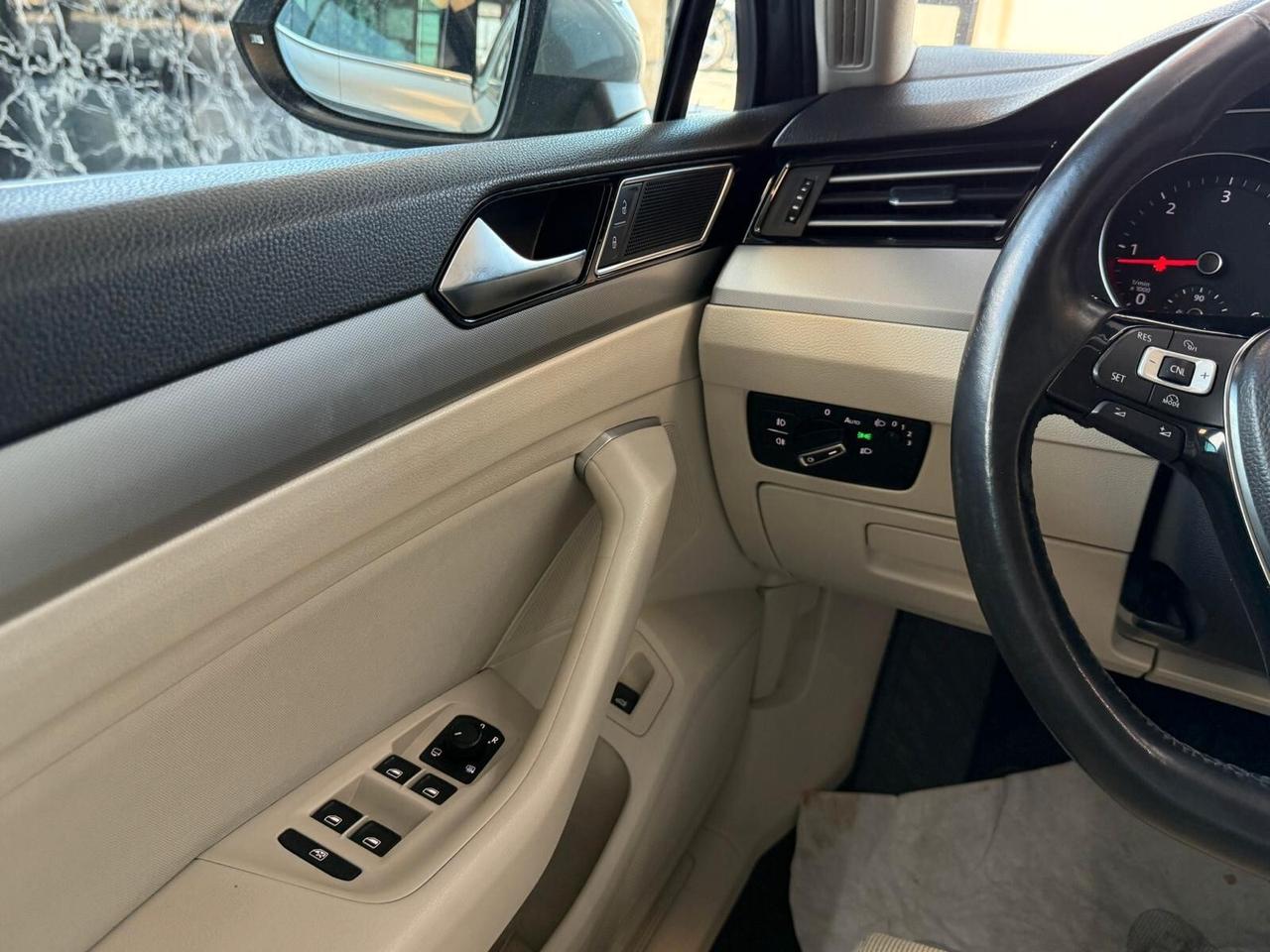 Volkswagen Passat Variant 1.6 TDI DSG Comfortline BlueMotion Tech.