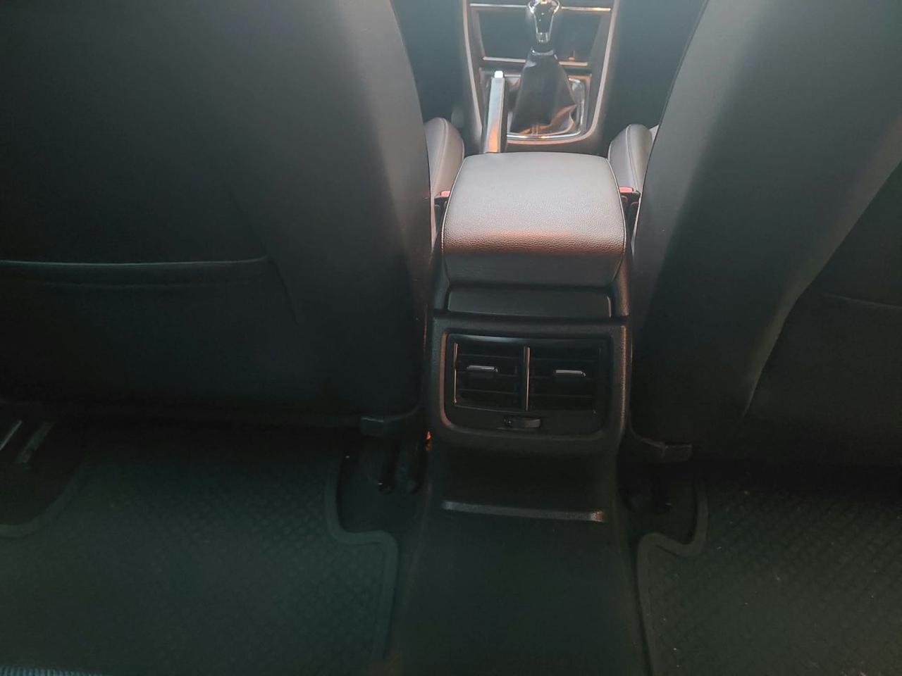 Seat Leon 1.6 tdi Connect CV 110 #50343