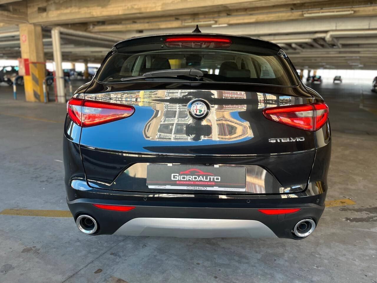 Alfa Romeo Stelvio 2.2 Turbodiesel 160 CV AT8 RWD Business