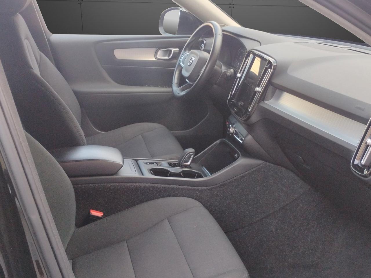 Volvo XC40 2.0 d3 Momentum auto .PREZZO REALE