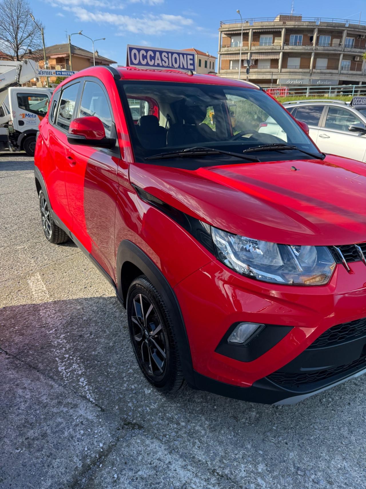 Mahindra KUV100 1.2 VVT K8