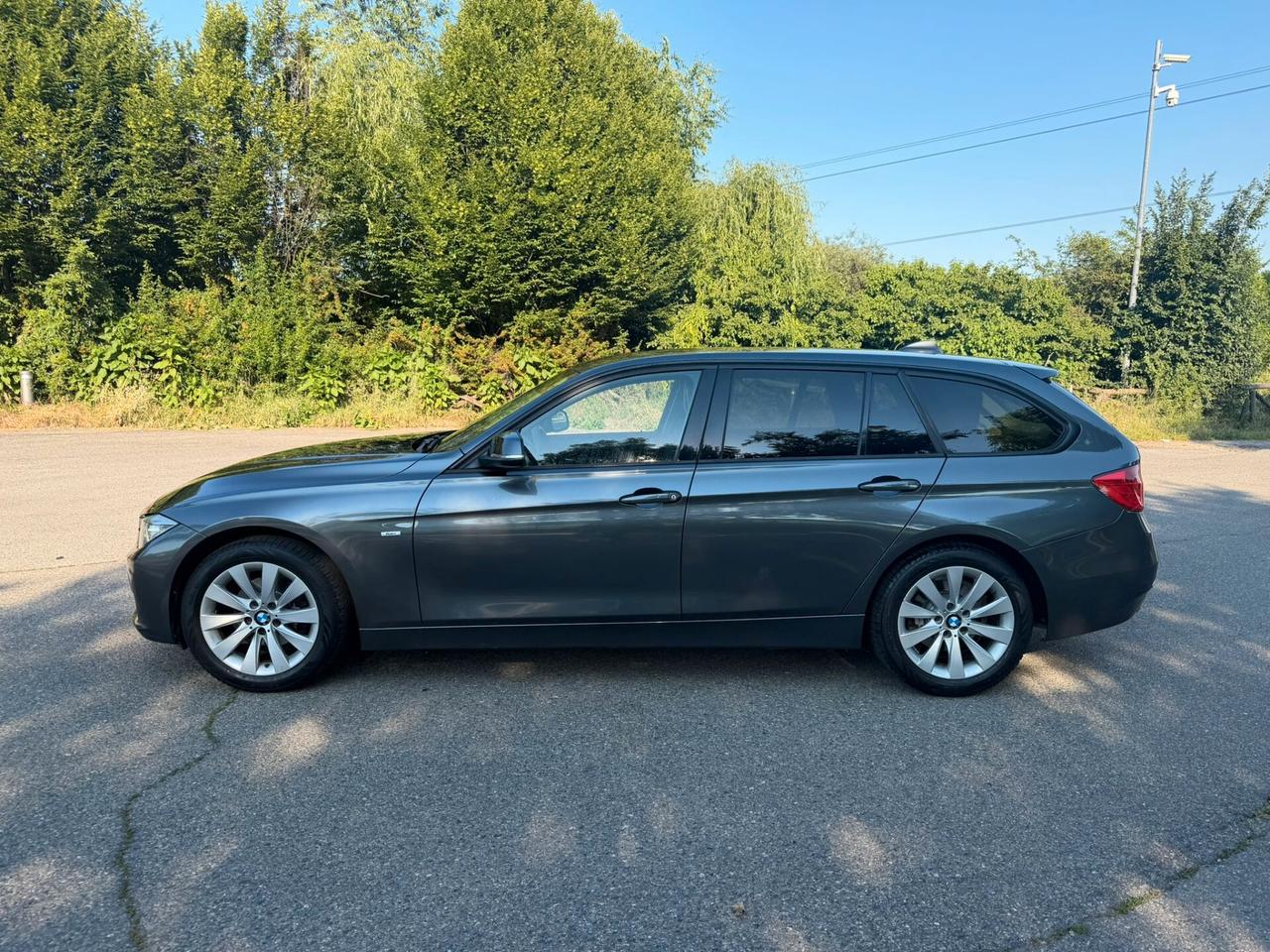 Bmw 318d xDrive Touring