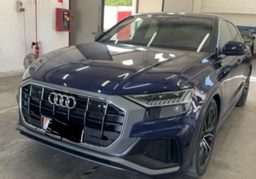 AUDI - Q8 - 50 TDI 286 CV quattro tiptronic Sport