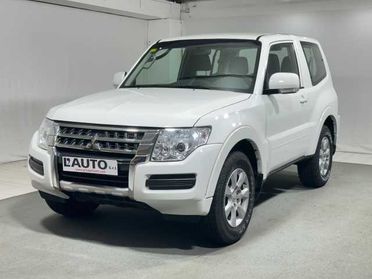 Mitsubishi Pajero 3.2 DI-D 16V auto 3 porte