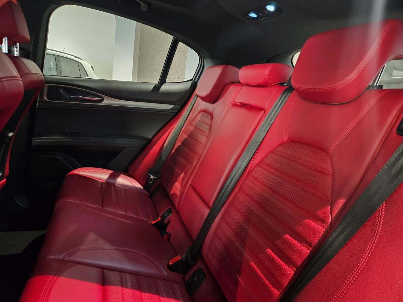Stelvio 2.2d 210 CV AT8 Q4 Veloce Tetto 22K KM IVA ESP