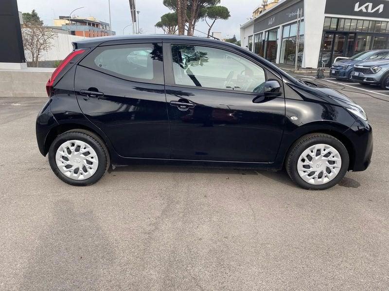 Toyota Aygo Connect 1.0 VVT-i 72 CV 5 porte x-play