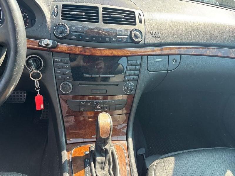 Mercedes-Benz Classe E (W/S210) 320