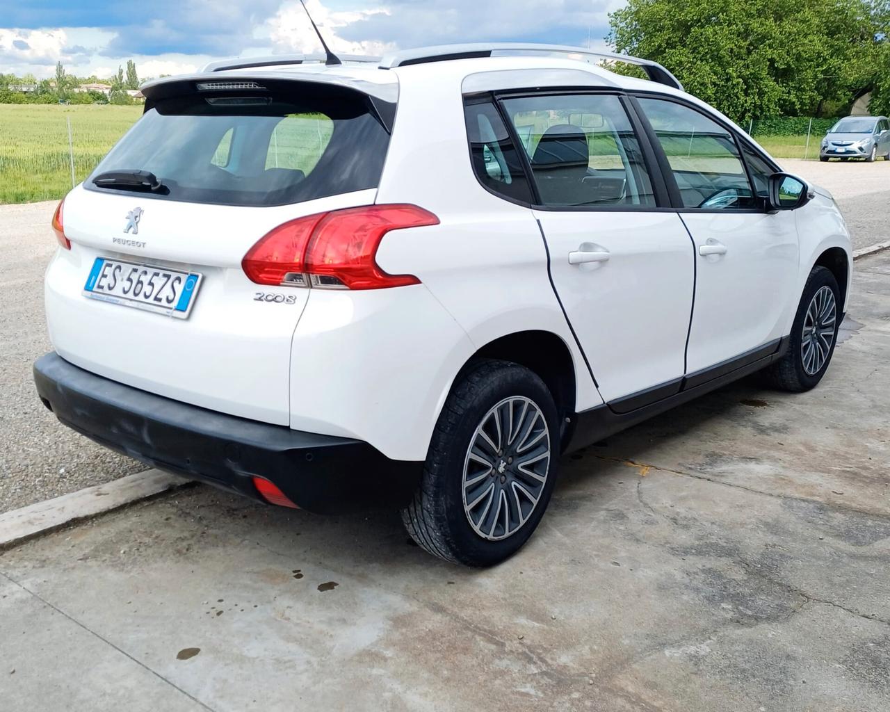 Peugeot 2008 1.2 VTi 82CV Access