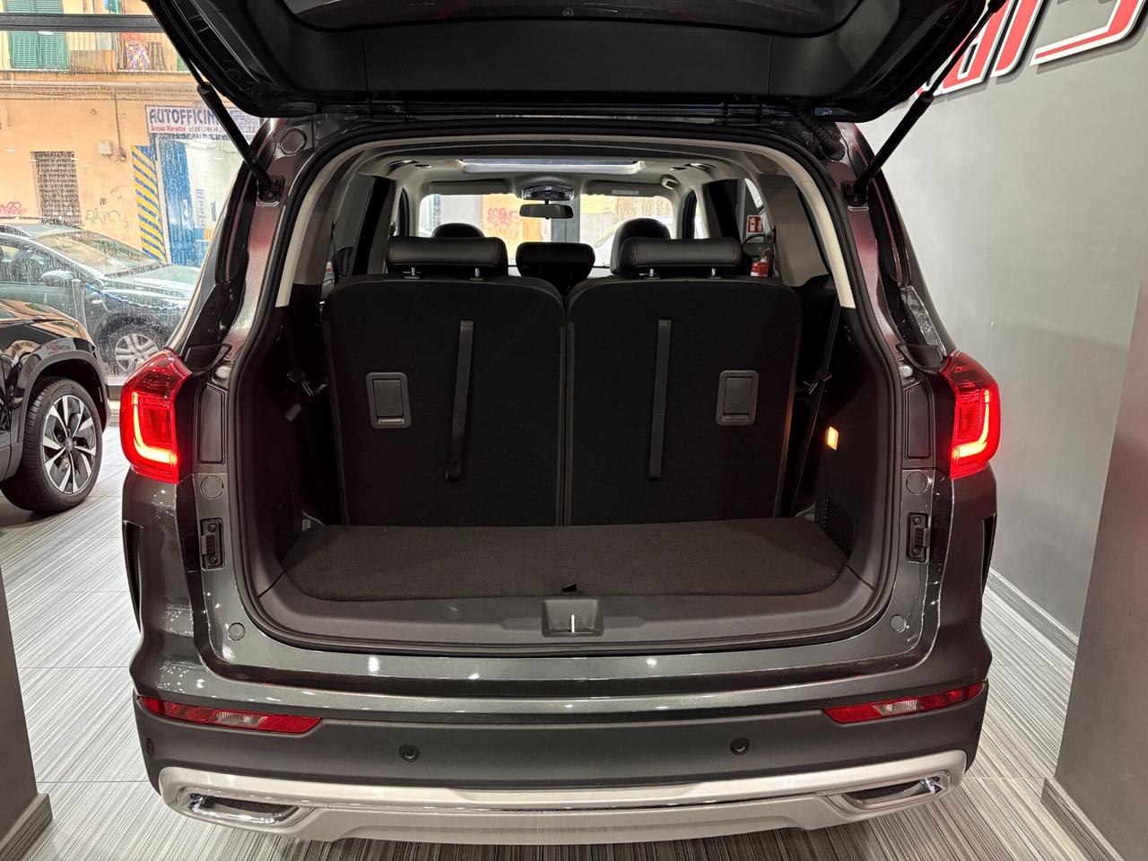 Cirelli 6 1.5 Premium 139cv 7 posti NUOVA - Linea Black