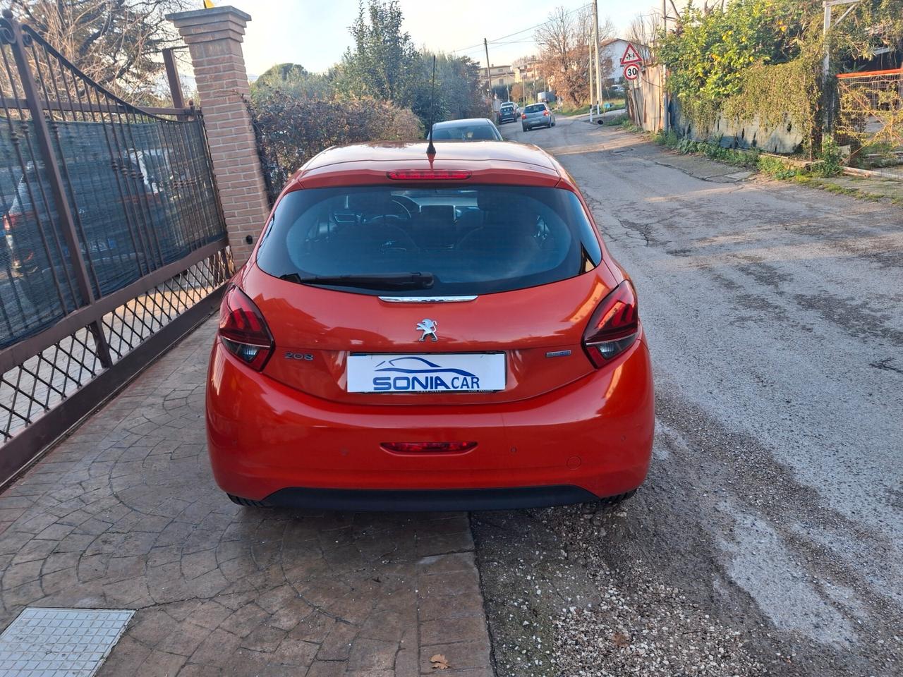 Peugeot 208 BlueHDi 75 5 porte Allure Neopatentati