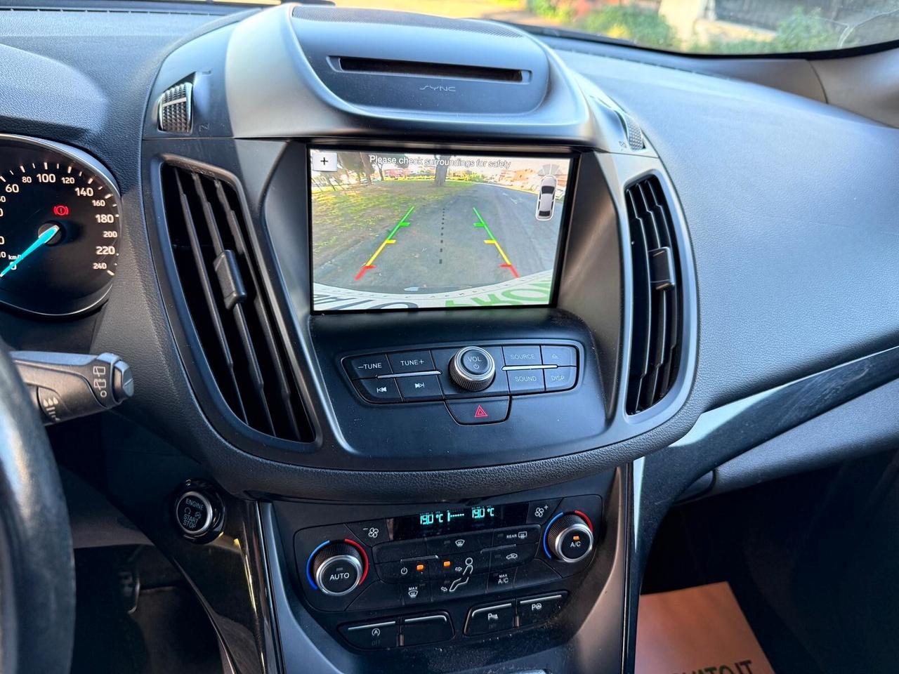 Ford Kuga 1.5 TDCI 120 st line automatica