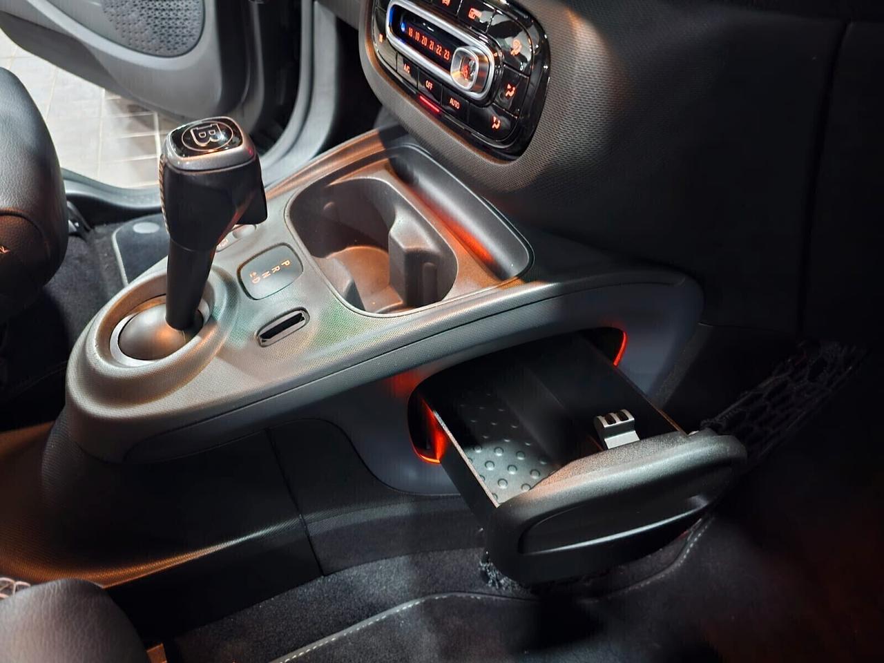 NUOVA SMART FORTWO BRABUS EXCLUSIVE EDITION 0.9 BENZ 109CV TWINAMIC