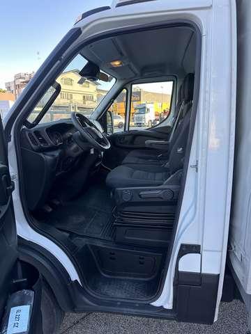 Iveco Daily 35C16H3.0 Cent Reg Telo Post 4440x2240x2850 kg 820