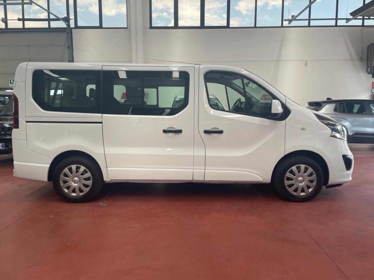 Opel Vivaro 9 posti