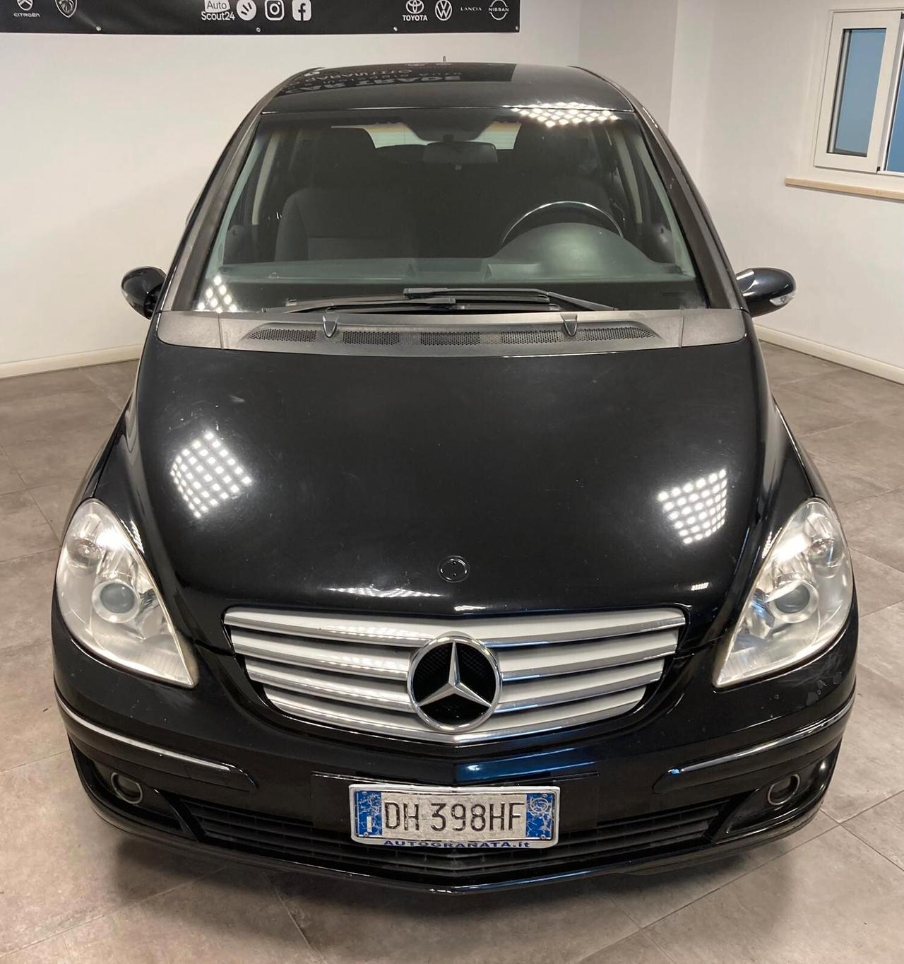 MERCEDES CLASSE B 180- MANUALE