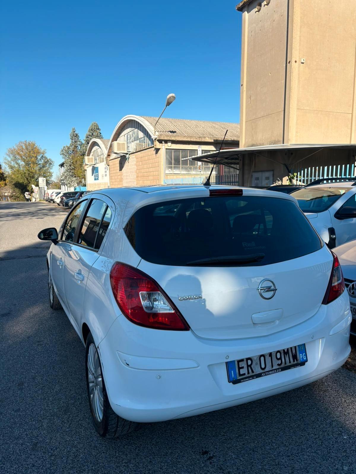 Opel Corsa 1.2 85CV 5 porte GPL-TECH Edition