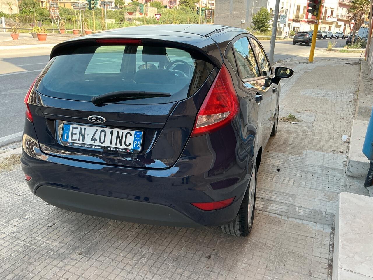 Ford Fiesta Ikon 1.4 TDCi 70CV 5 porte
