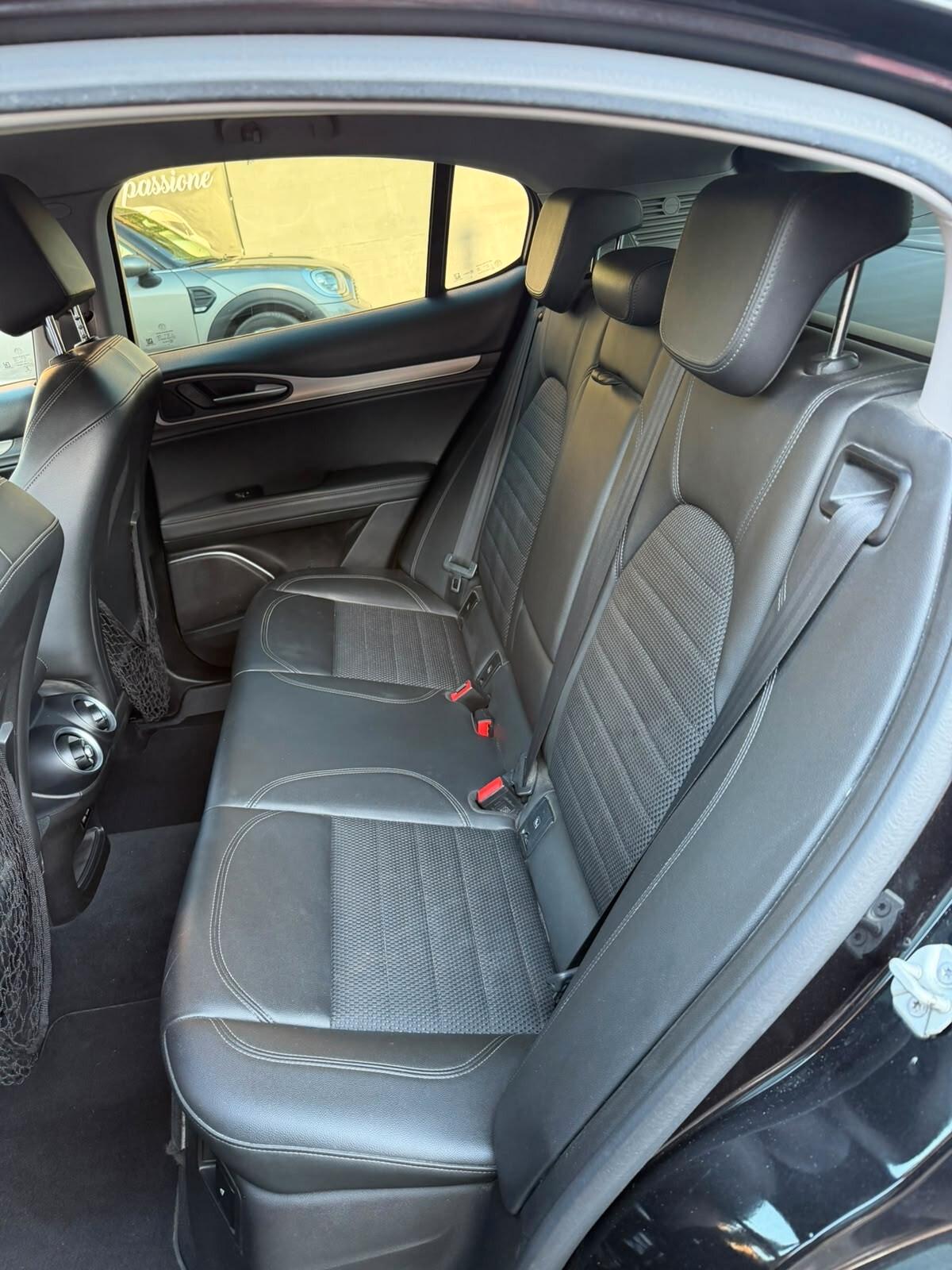 Alfa Romeo Stelvio 2.2 Turbodiesel 210 CV AT8 Q4 Executive