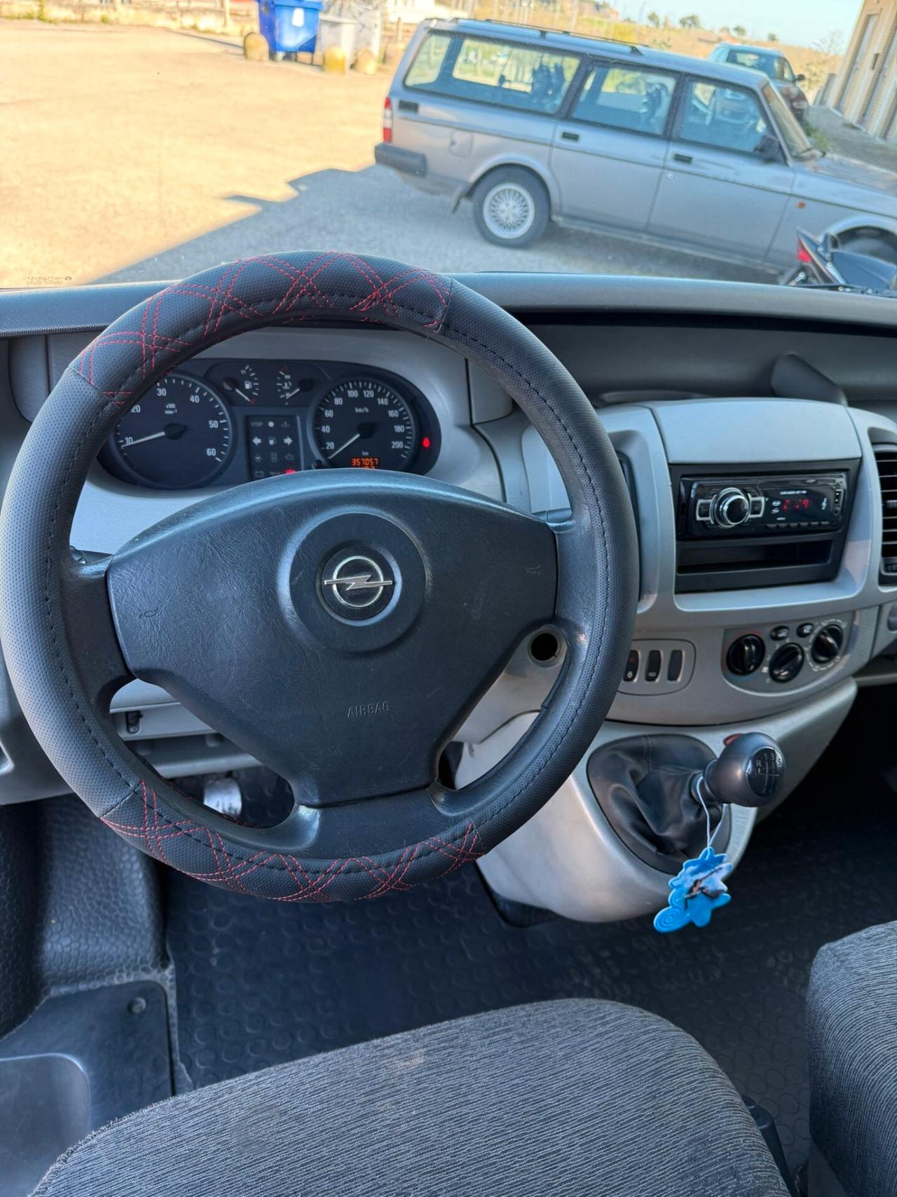 Opel Vivaro AUTOCARRO - 3 POSTI