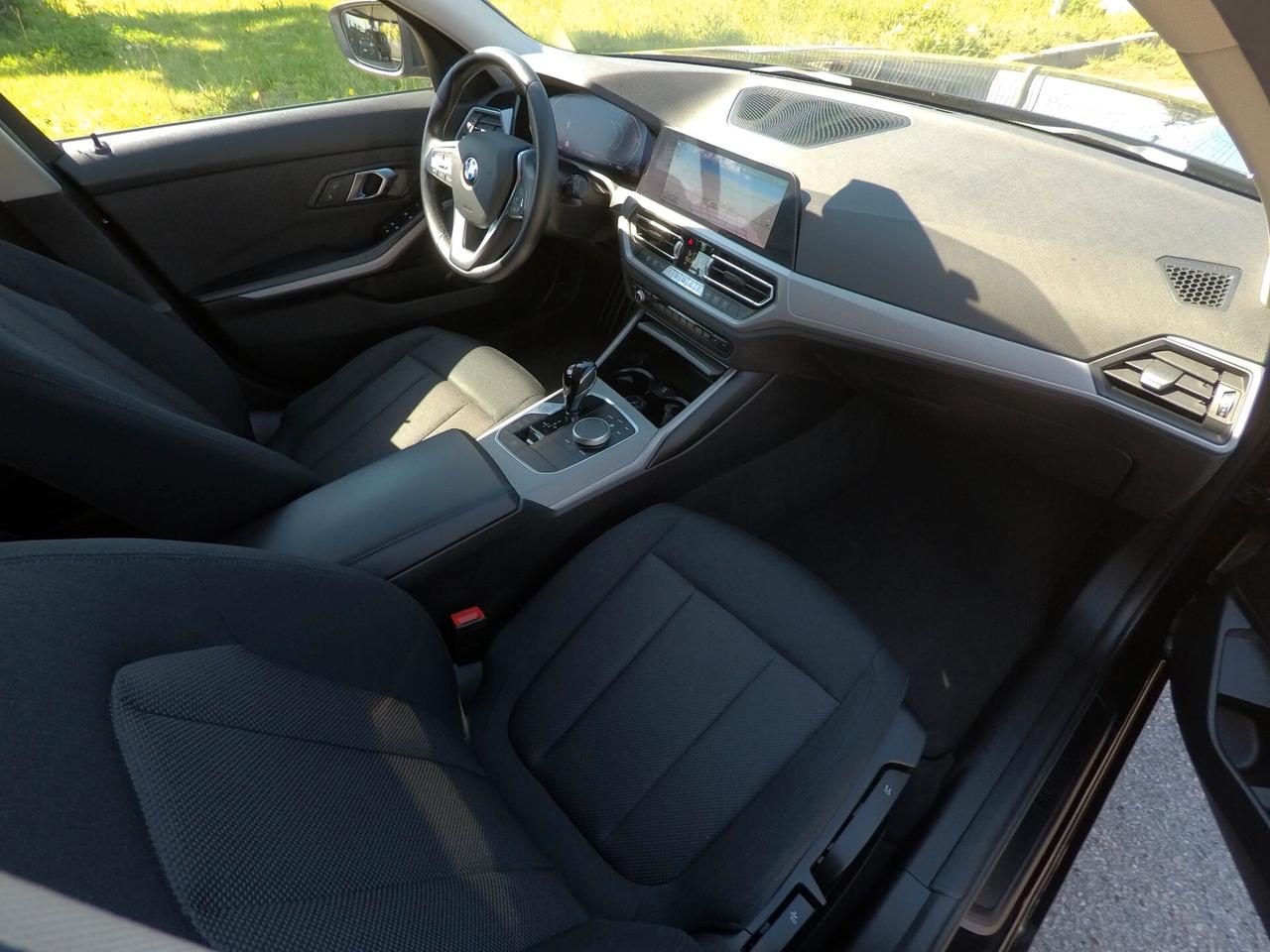 Bmw 318d 48V Touring Business Advantage