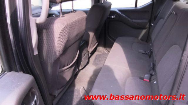 NISSAN Navara 2.5 dCi 4 porte Double Cab SE