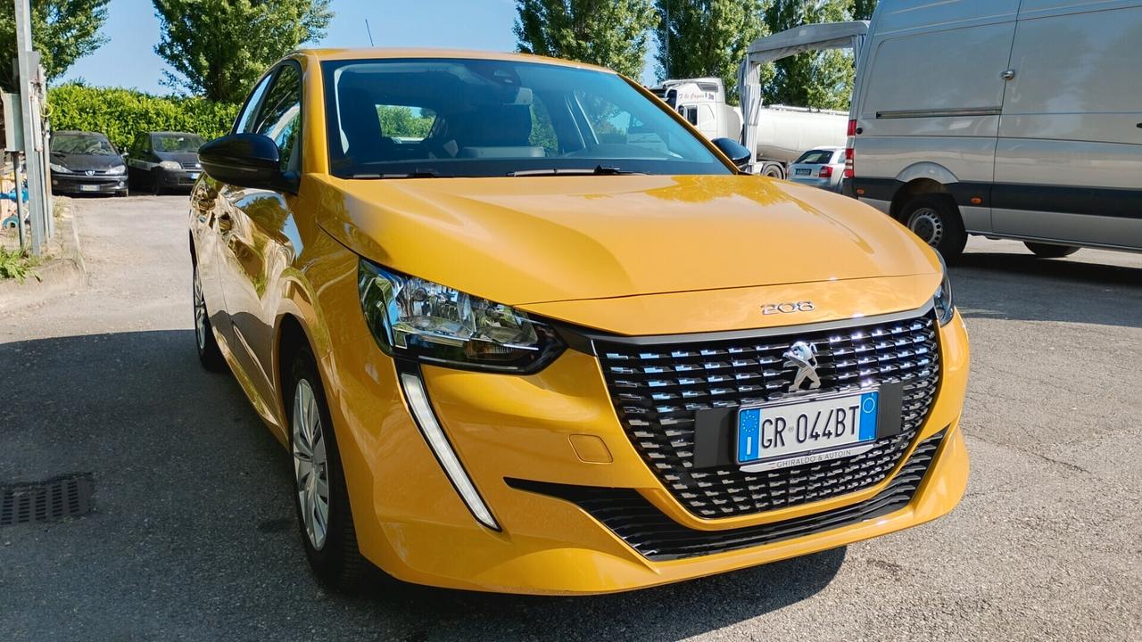 Peugeot 208 PureTech 15000km!!!