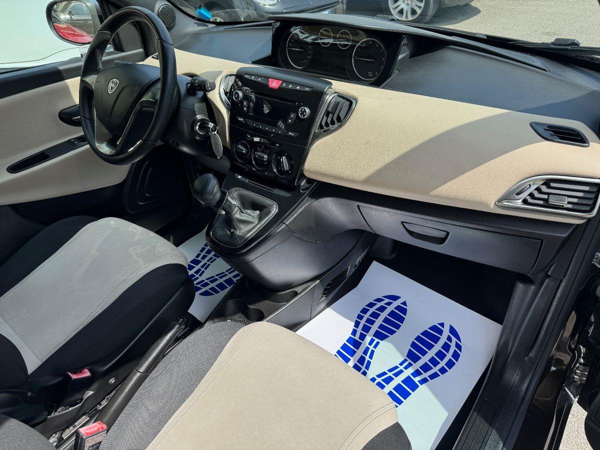 LANCIA - Ypsilon - 1.2 69 CV 5 porte GPL Ecochic Silver NEOPATENTATI