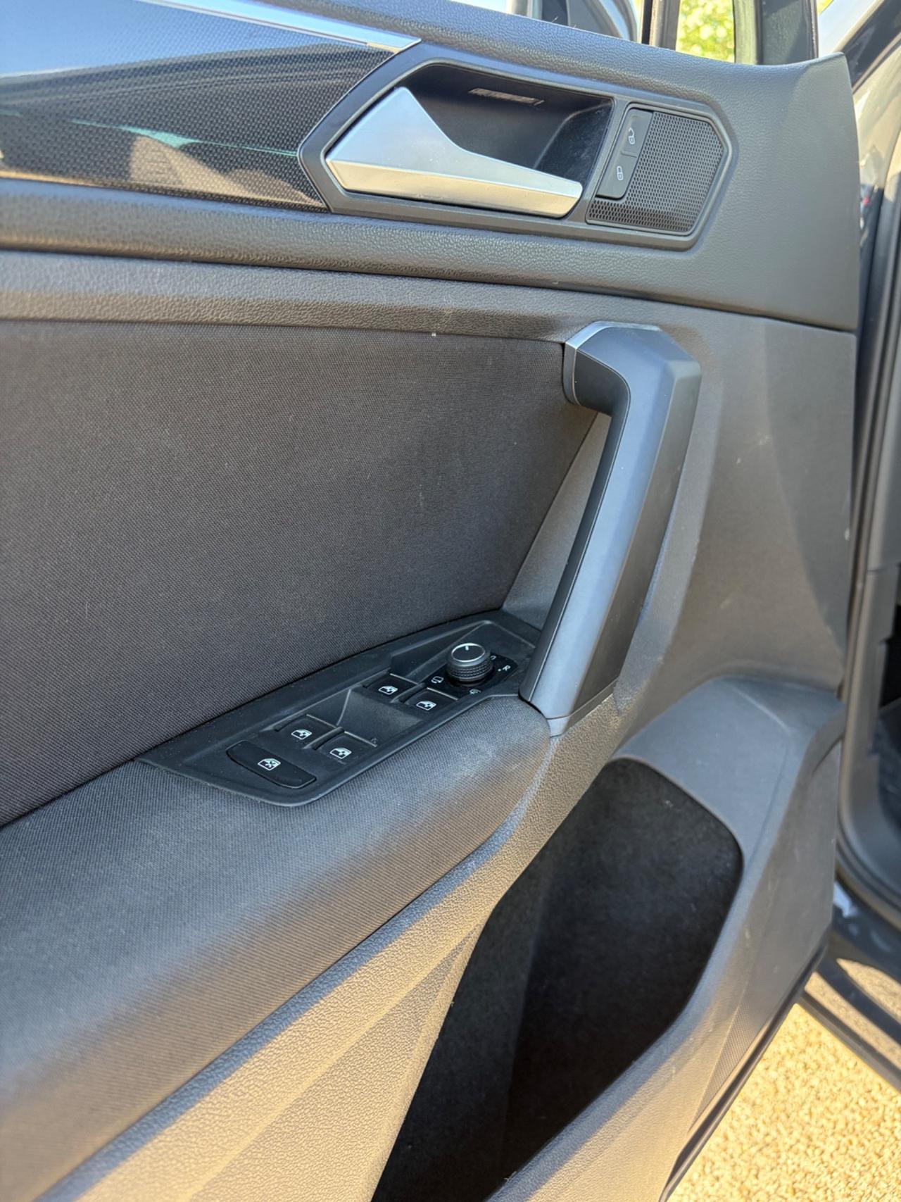 Volkswagen Tiguan 2.0 TDI 150 CV SCR DSG Elegance