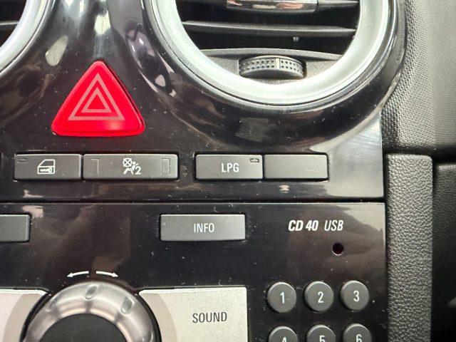 OPEL Corsa 1.2 85CV 3 porte GPL-TECH Edition